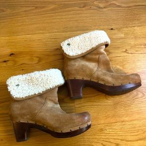 Women’s UGG clog boot
